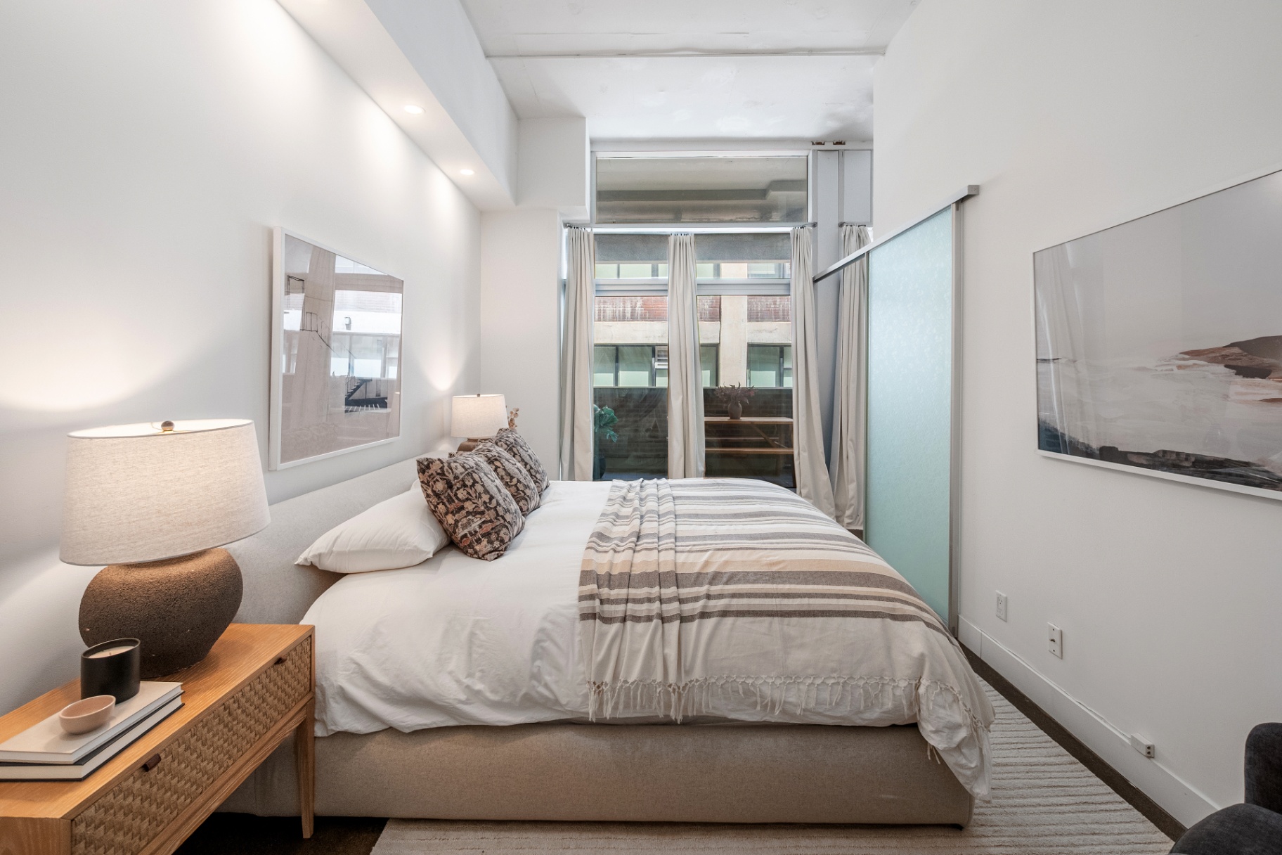 Second bedroom with terrace access